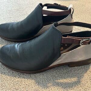 NWOT Naot Kasmin booties black, cream & brown never worn